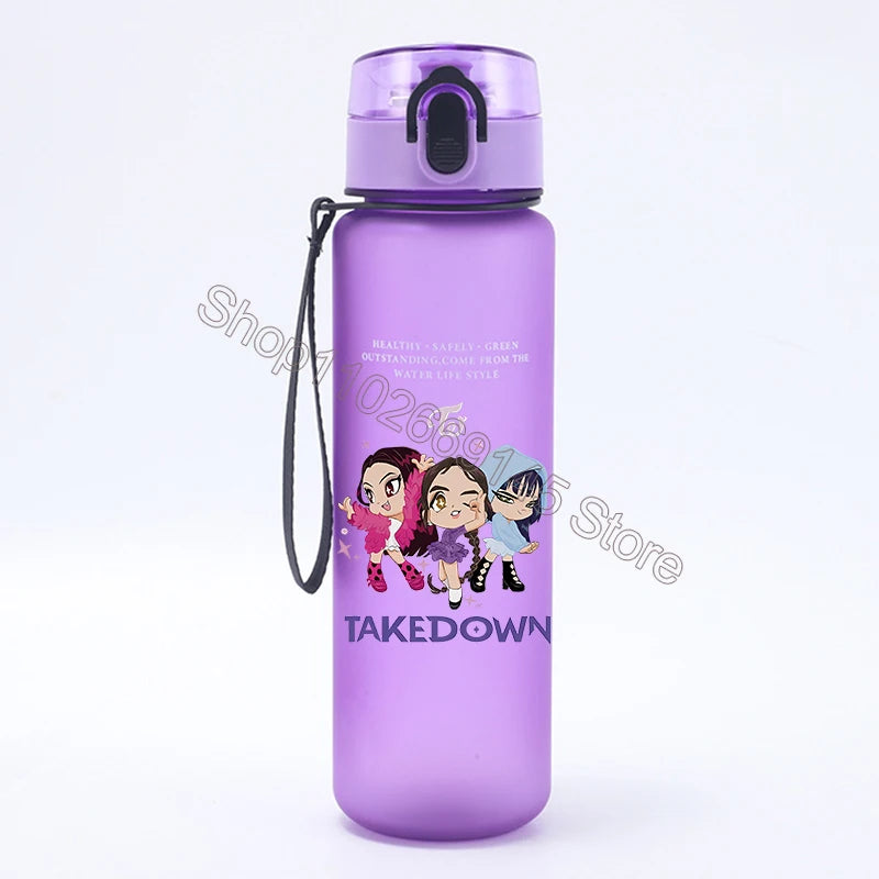 K Pop Demon Hunters Water Bottle Girls Summer Sports Large Capacity Water Bottle Kawaii Cartoon Figure Printed Plastic Bottles